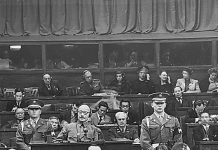 호사카 마사야스, 『쇼와 육군』.