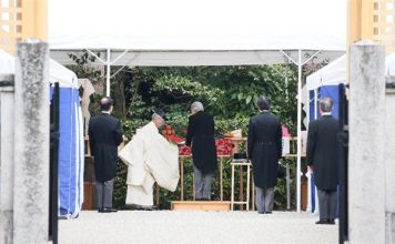 야스마루 요시오, 『천황제 국가의 성립과 종교변혁』.